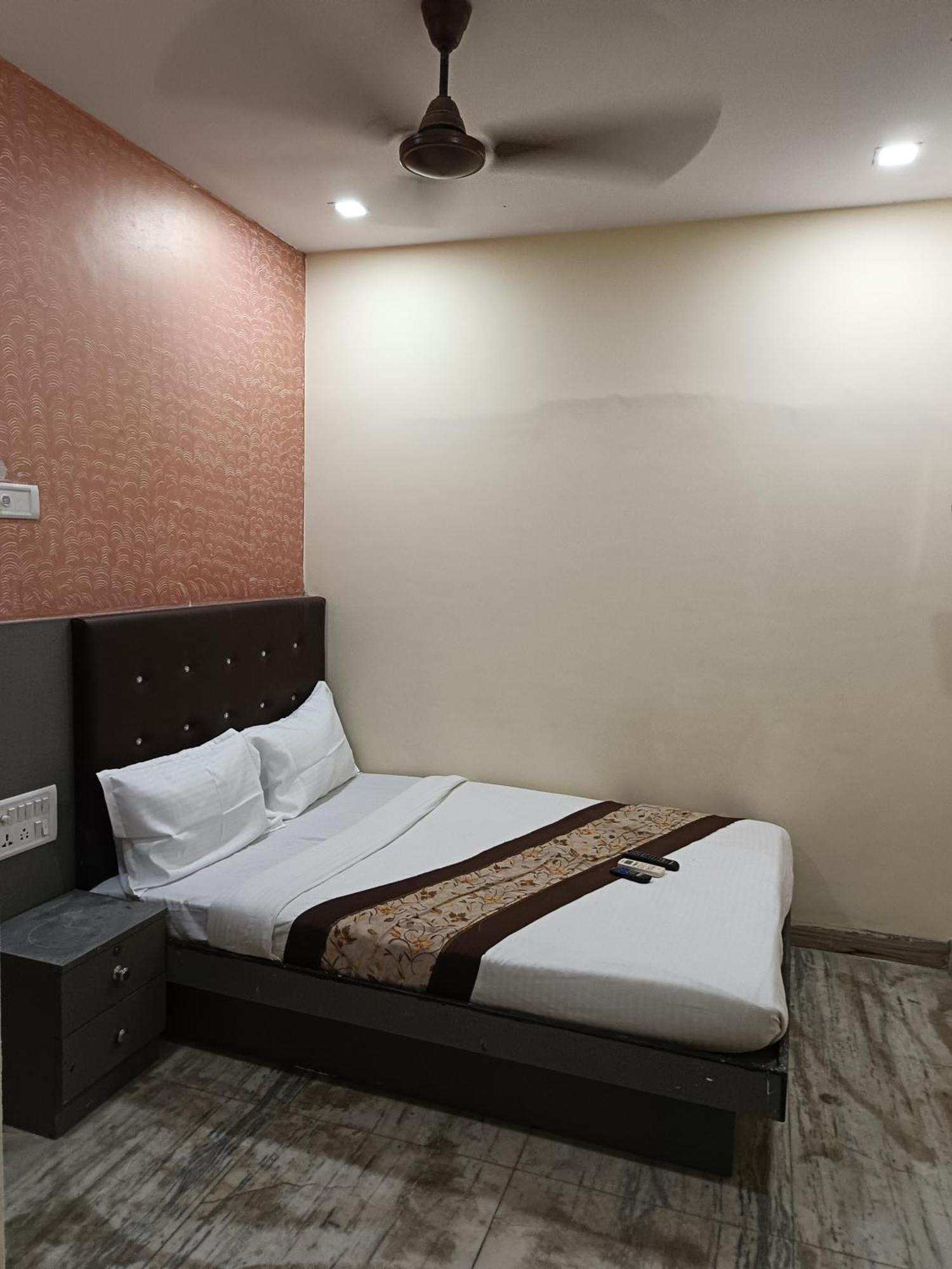 Hotel Urban Comfort Bombay Eksteriør billede
